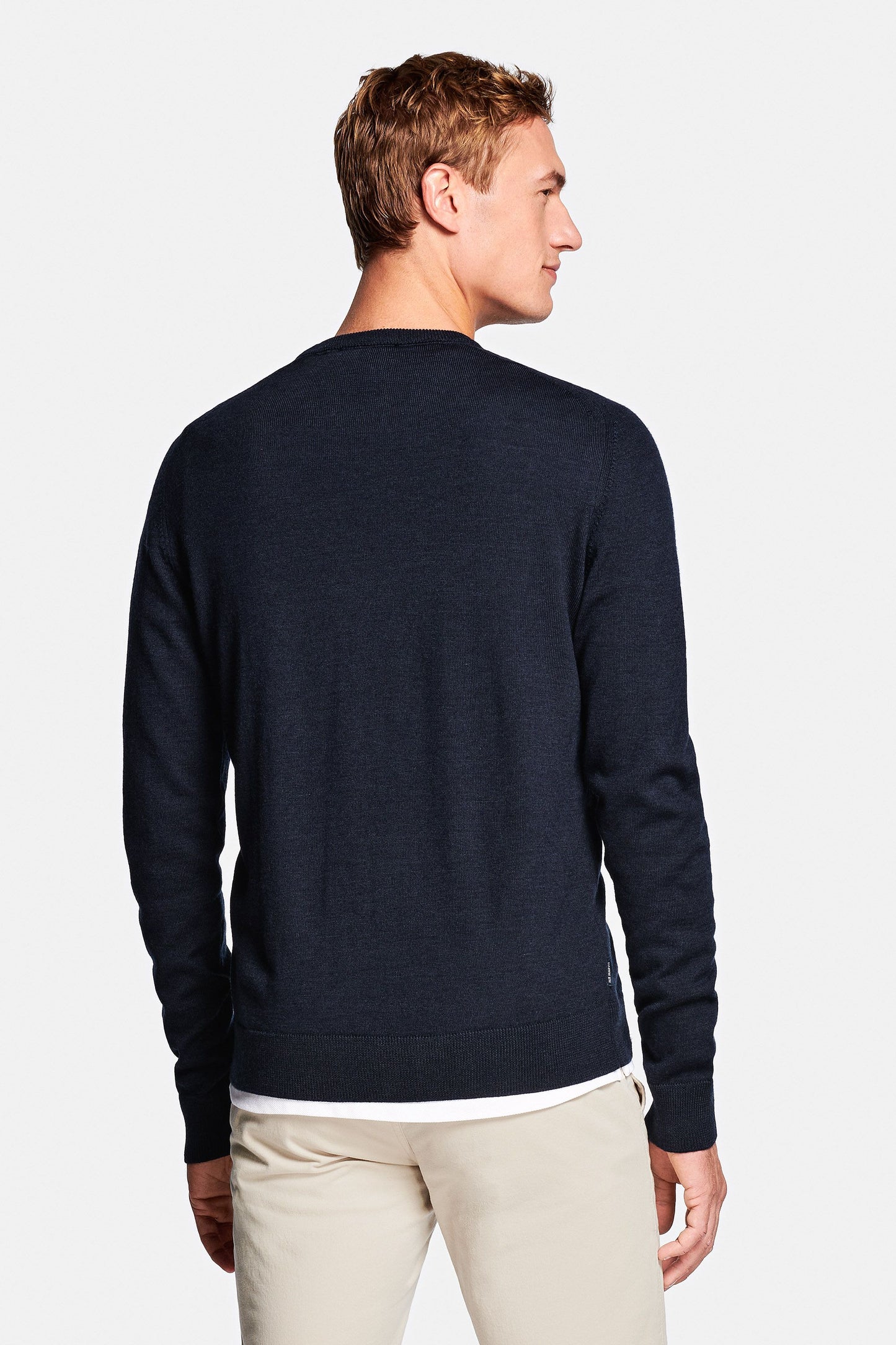 NOBLE Black & Blue Merino Wool Sweater for Men - Luxe trui van Merino wol, ademende en ultrazachte gebreide herenkleding, perfect voor business casual en smart casual outfits. Rimpelloos, stijlvol en tijdloos ontwerp voor alle seizoenen.