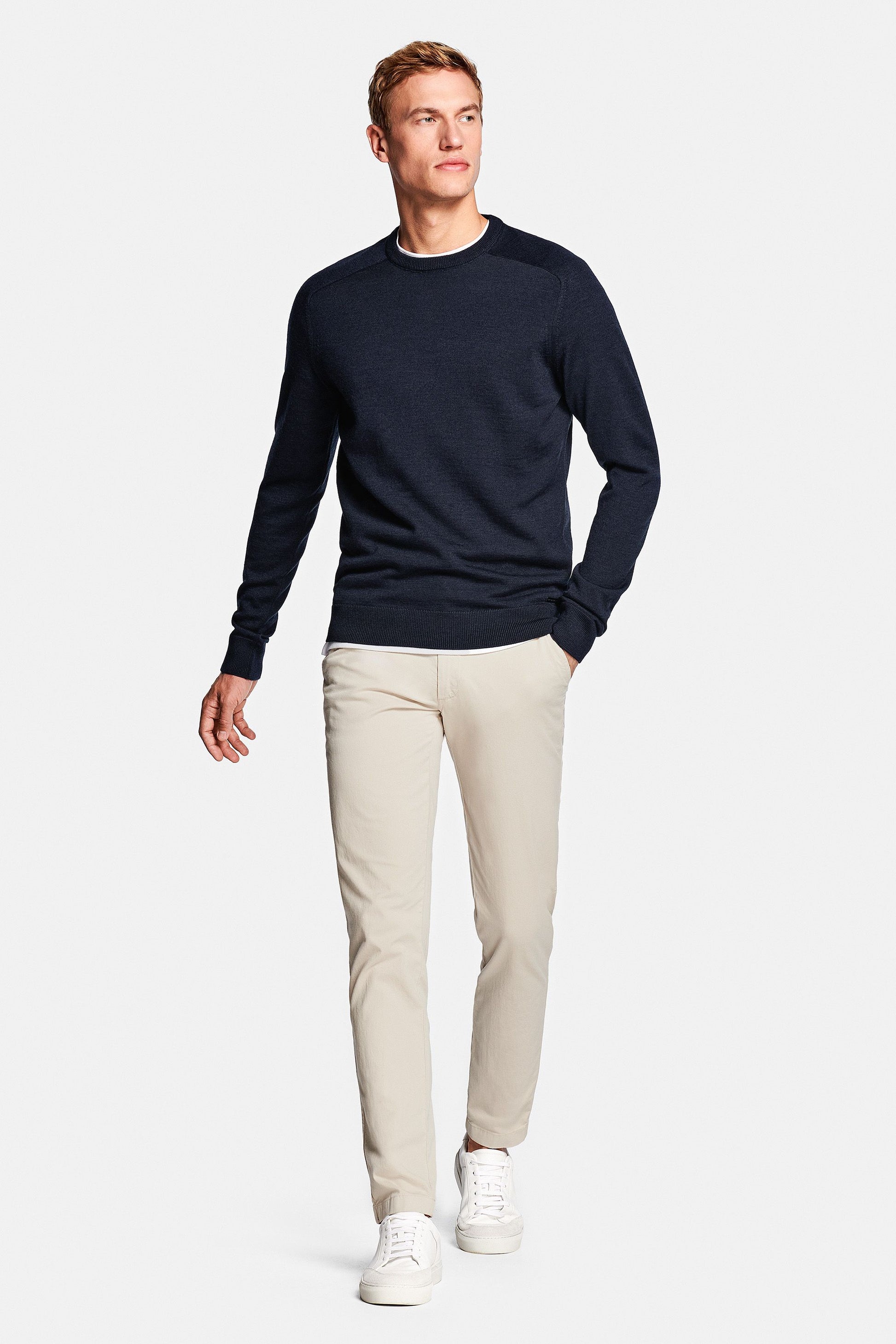 NOBLE Black & Blue Merino Wool Sweater for Men - Luxe trui van Merino wol, ademende en ultrazachte gebreide herenkleding, perfect voor business casual en smart casual outfits. Rimpelloos, stijlvol en tijdloos ontwerp voor alle seizoenen.