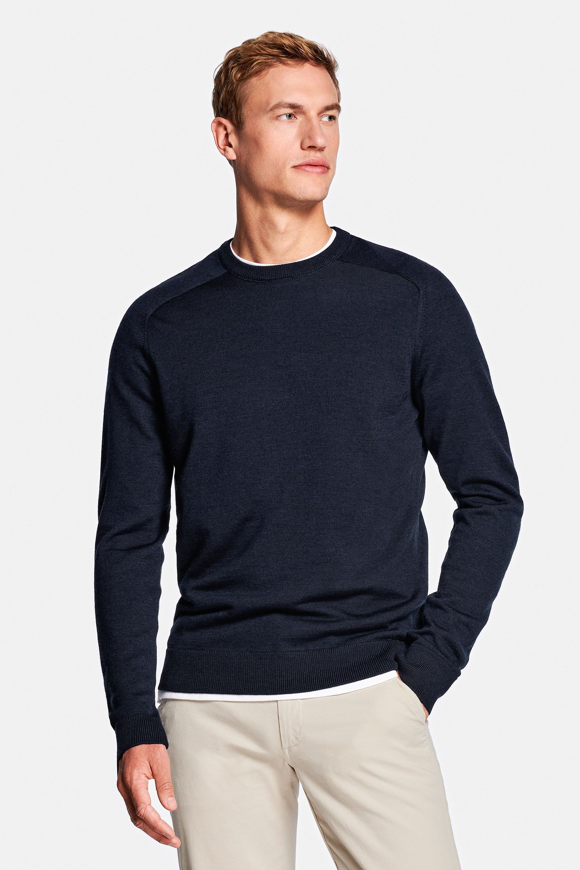 NOBLE Black & Blue Merino Wool Sweater for Men - Luxe trui van Merino wol, ademende en ultrazachte gebreide herenkleding, perfect voor business casual en smart casual outfits. Rimpelloos, stijlvol en tijdloos ontwerp voor alle seizoenen.